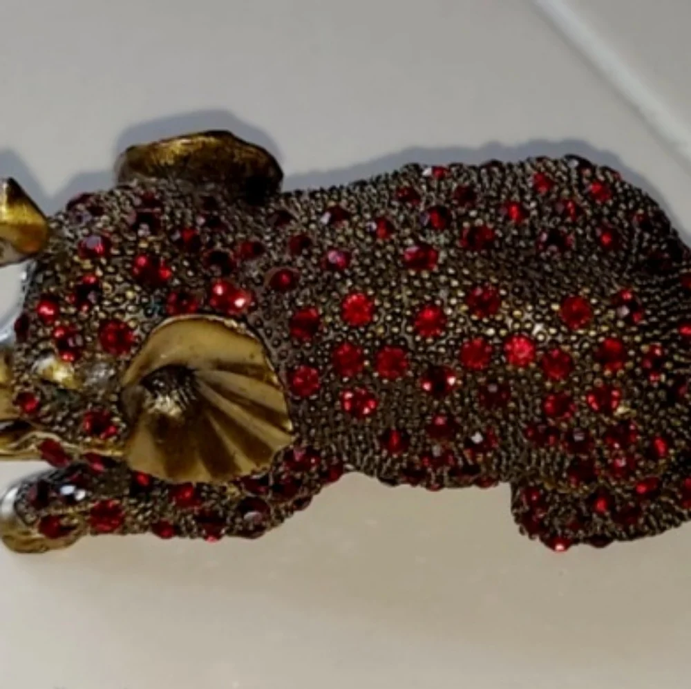 Brass Elephant Garnet Austrian Crystals Jeweled Emerald Eyes Trinket Box Opens - Picture 7 of 9